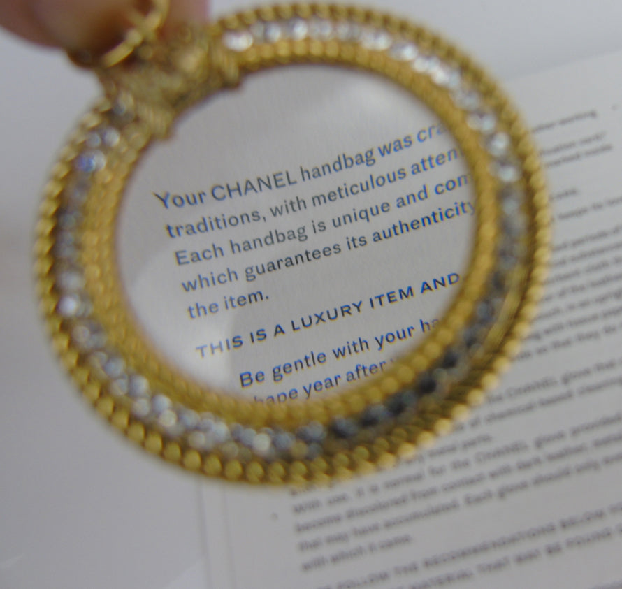 CHANEL Gold plated large magnifying glass loupe pendant necklace - vintage