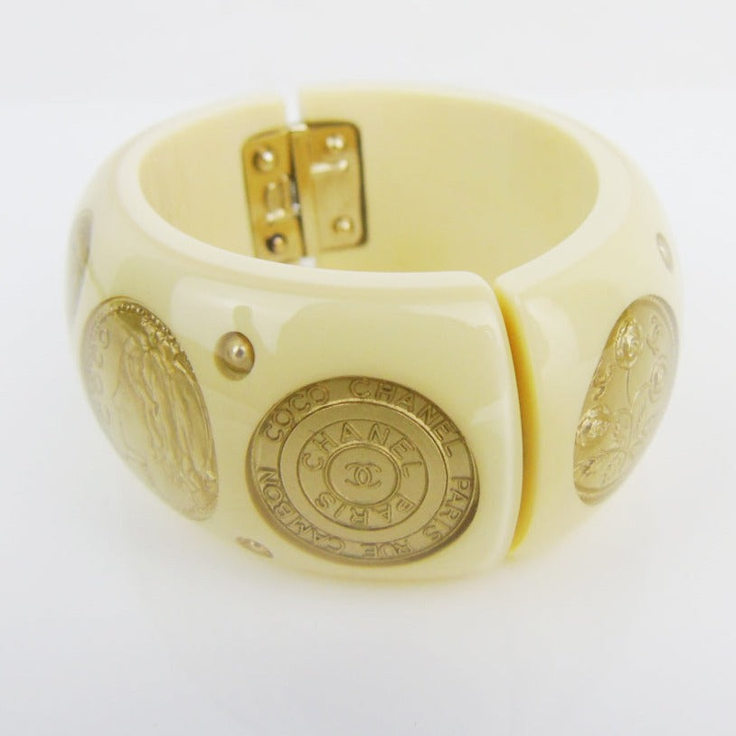 CHANEL Vintage Inclusion Cuff Bracelet Coin and Pearl Cuff cream gold resin