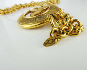 CHANEL Gold plated large CC pendant - vintage