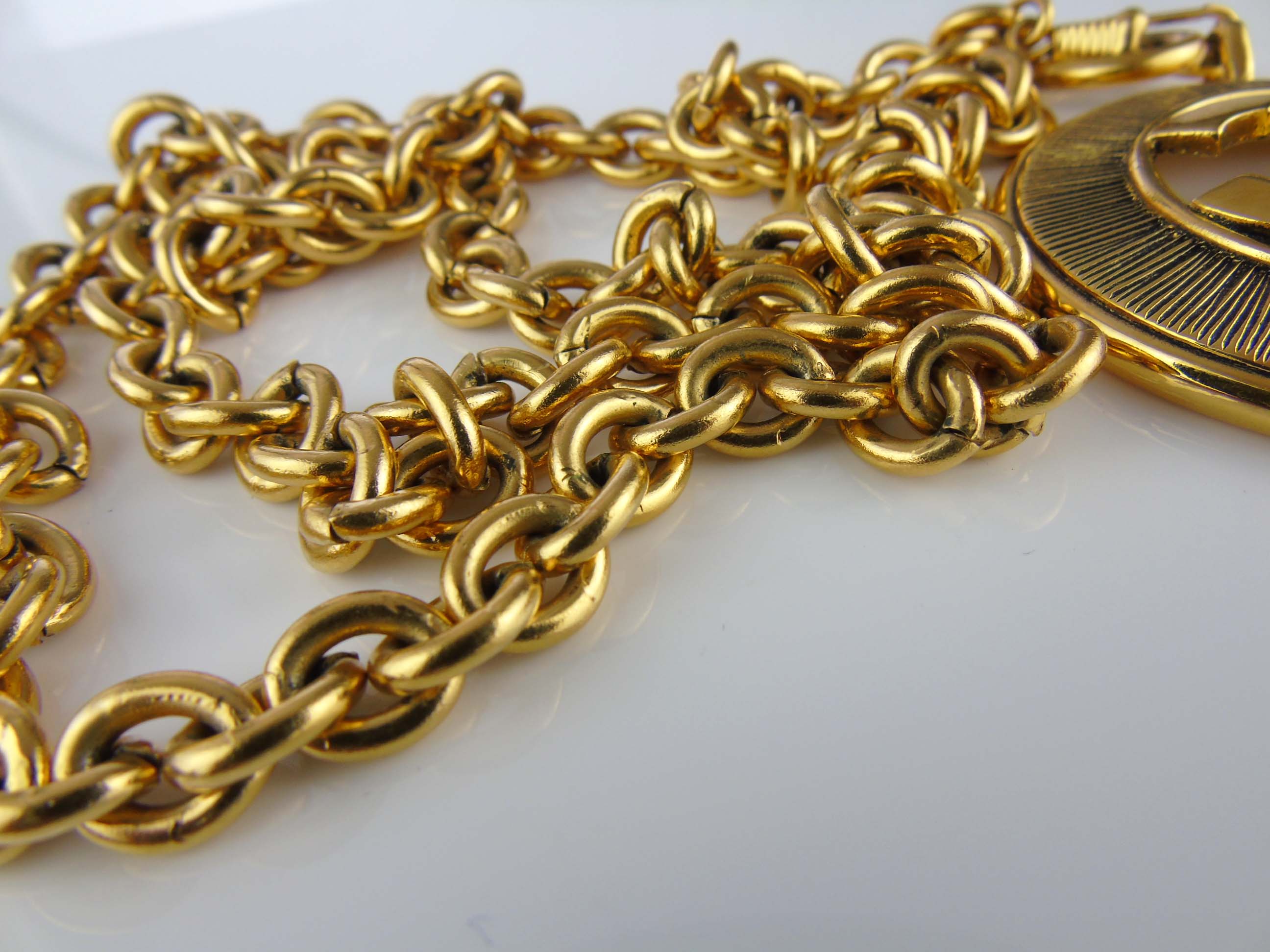 CHANEL Gold plated large CC pendant - vintage