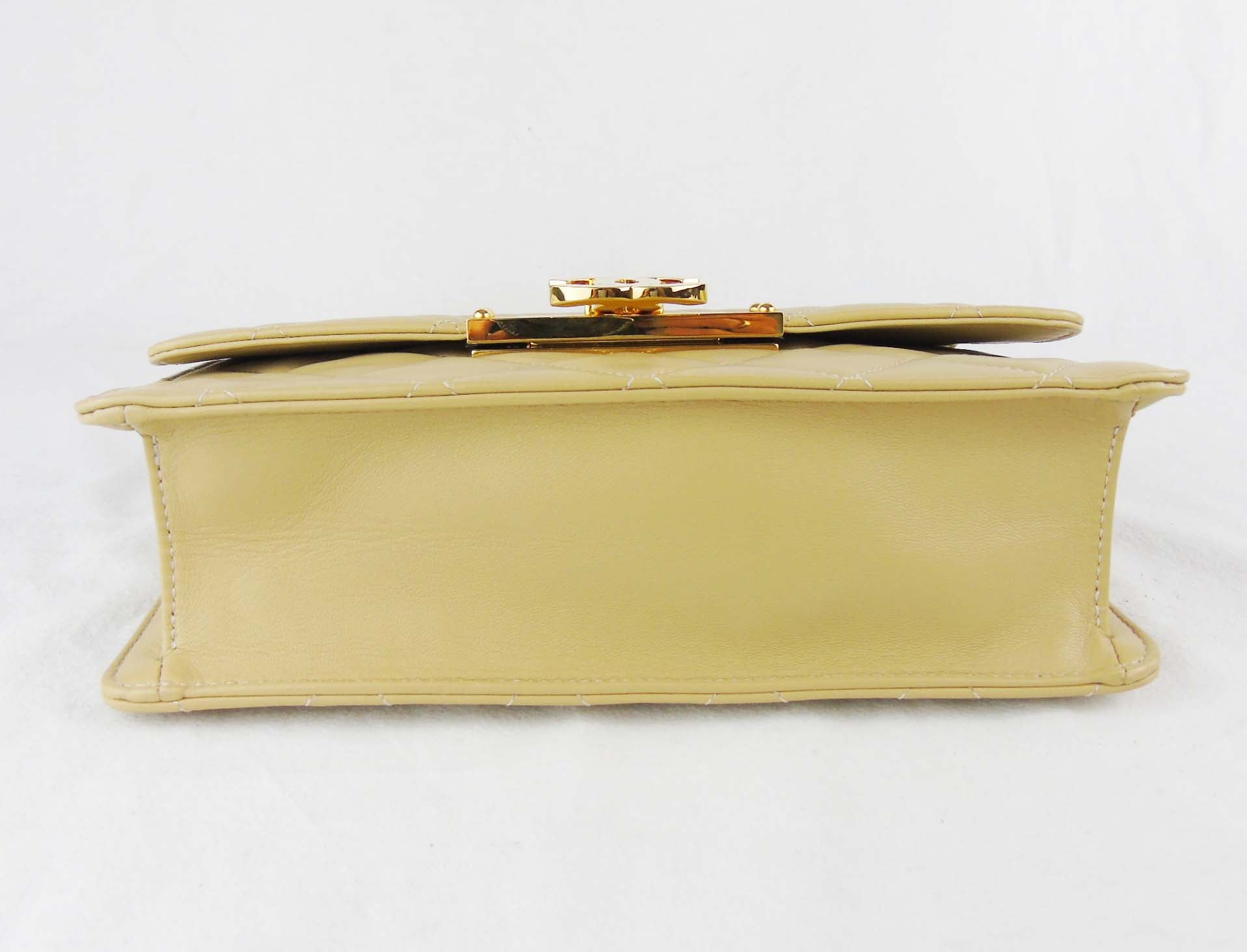 CHANEL classic beige leather flap bag 'Golden Class'