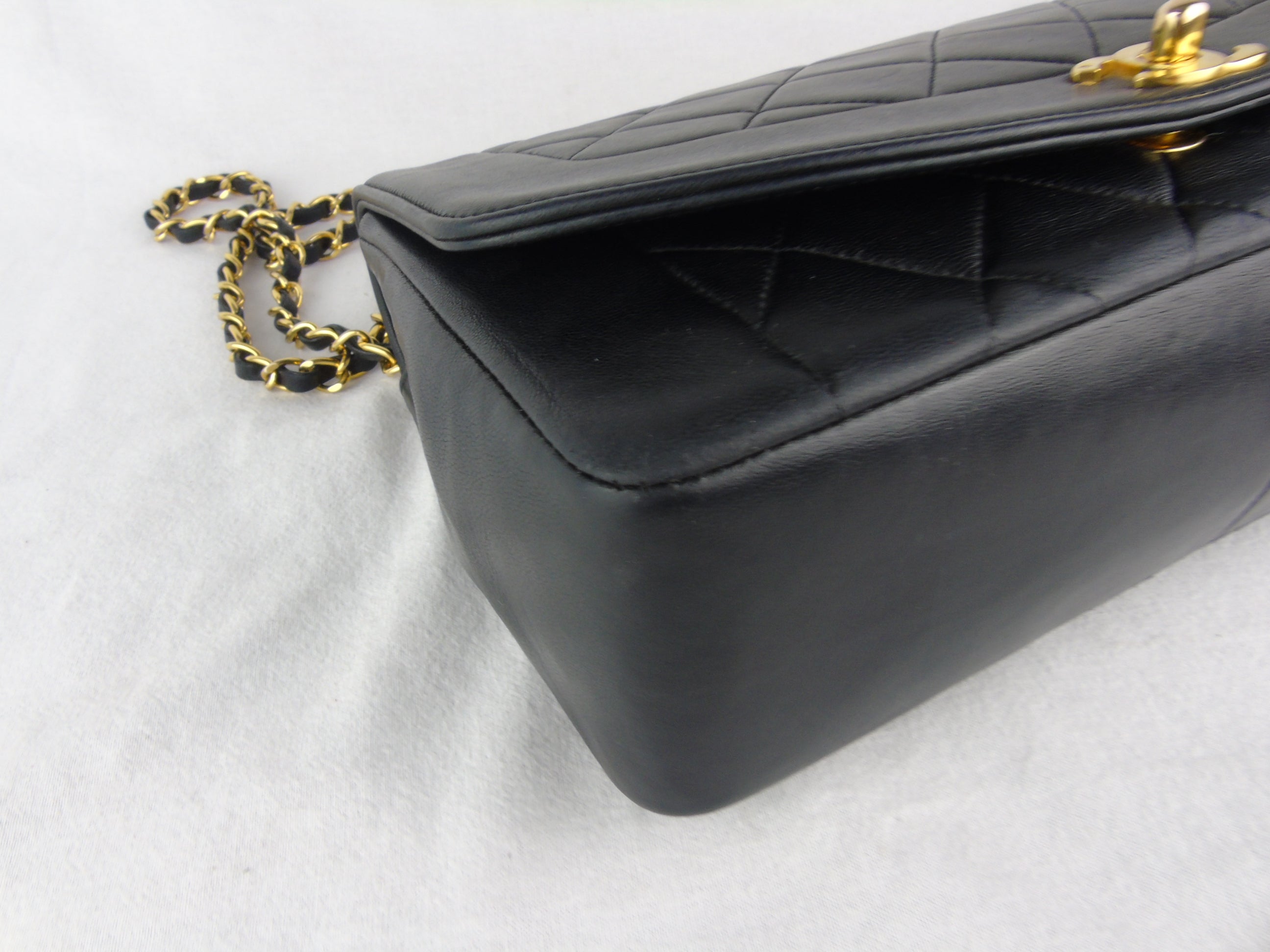 CHANEL 'Diana' 25 black classic flap bag ghw - vintage