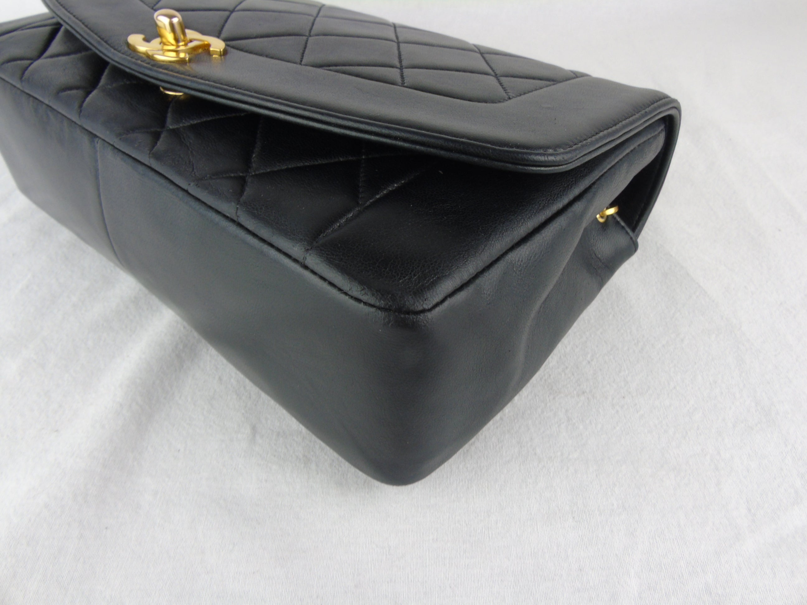 CHANEL 'Diana' 25 black classic flap bag ghw - vintage