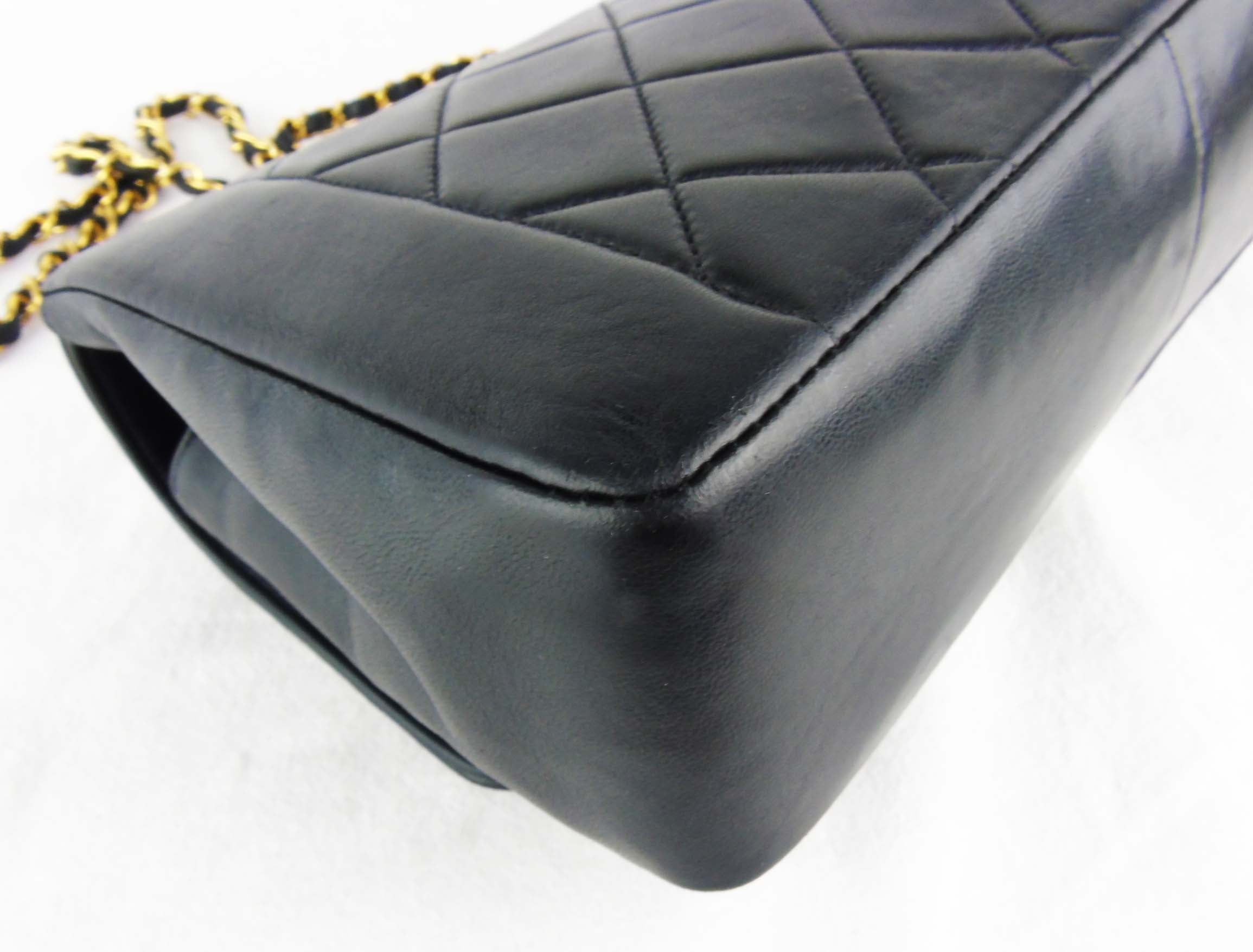 CHANEL 'Diana' 25 black classic flap bag ghw - vintage