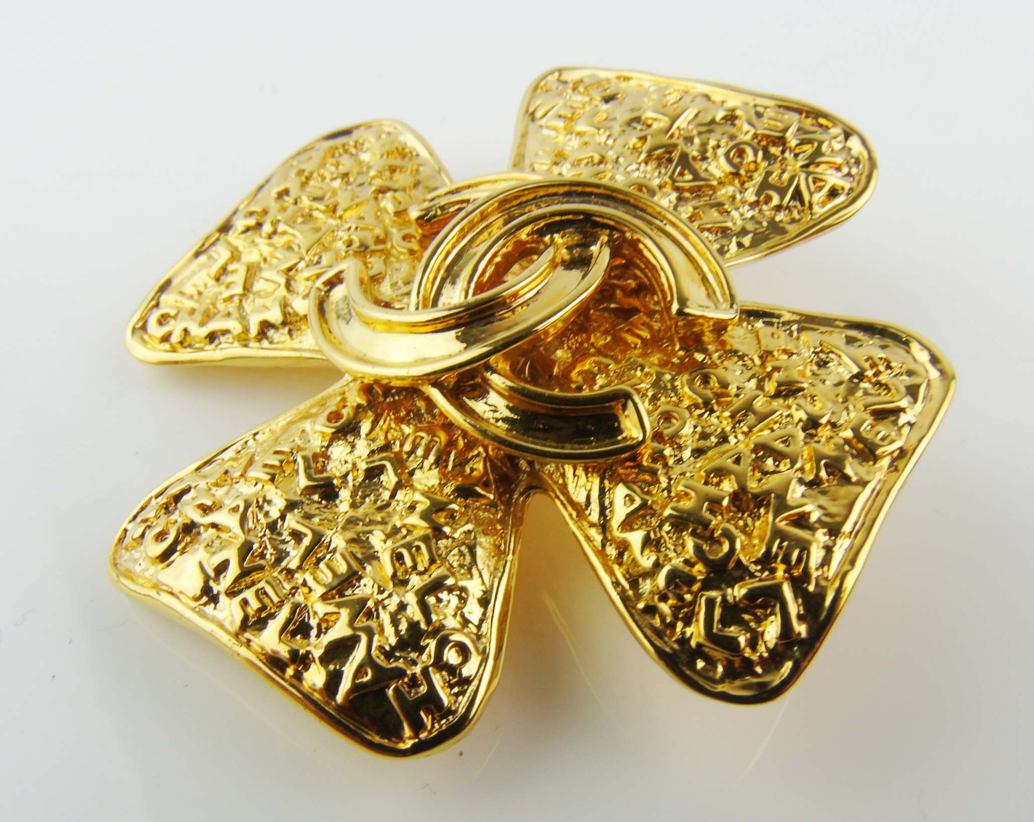 CHANEL Four Leaf Clover CC brooch - vintage 95A