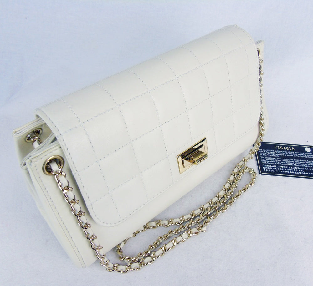 CHANEL pale cream leather quilted flapbag mademoiselle lock