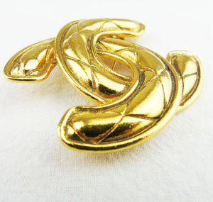 CHANEL Gold plated large CC brooch - vintage